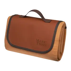 Mark Twain picnic basket
